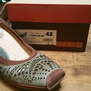 Pikolinos Court Shoe